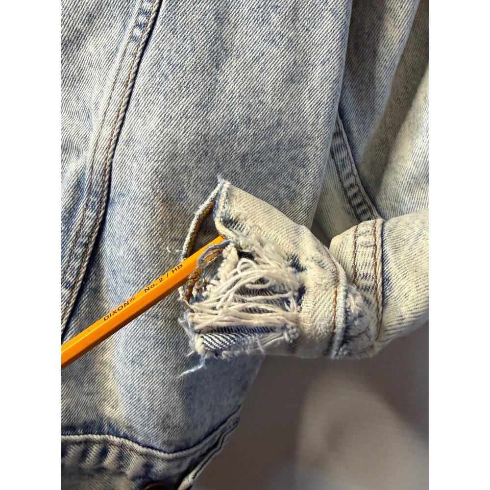 VTG LEVIS Acid Wash Denim Trucker Jacket USA Distressed Rips Women Medium Casual - Picture 15 of 16
